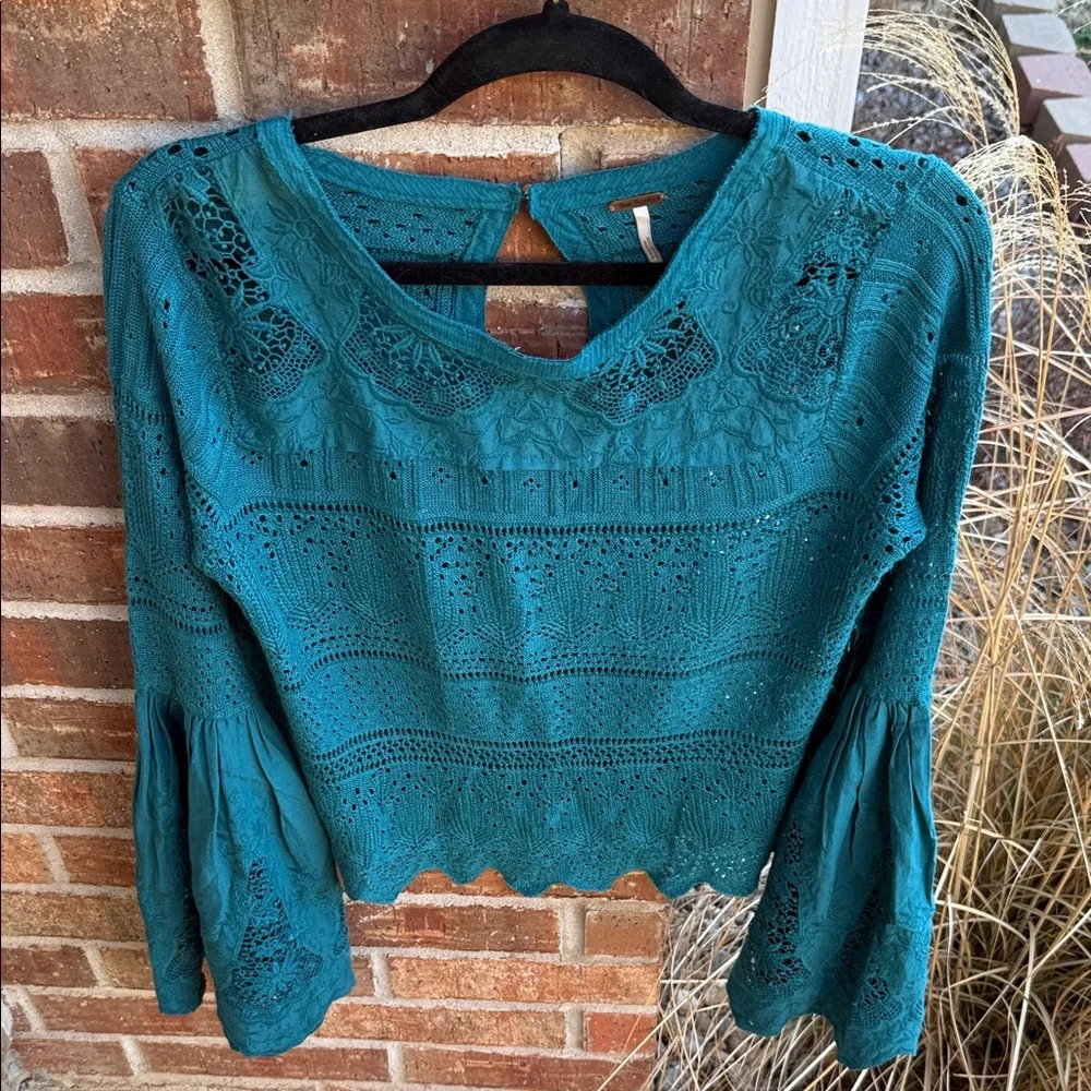 Free People Ladies S Once Upon A Time Top w/crochet detail & bell sleeves